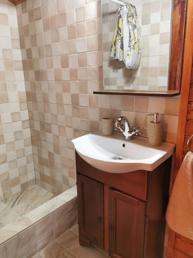 Casa Beasarah. Villa Dubova Luaran gambar